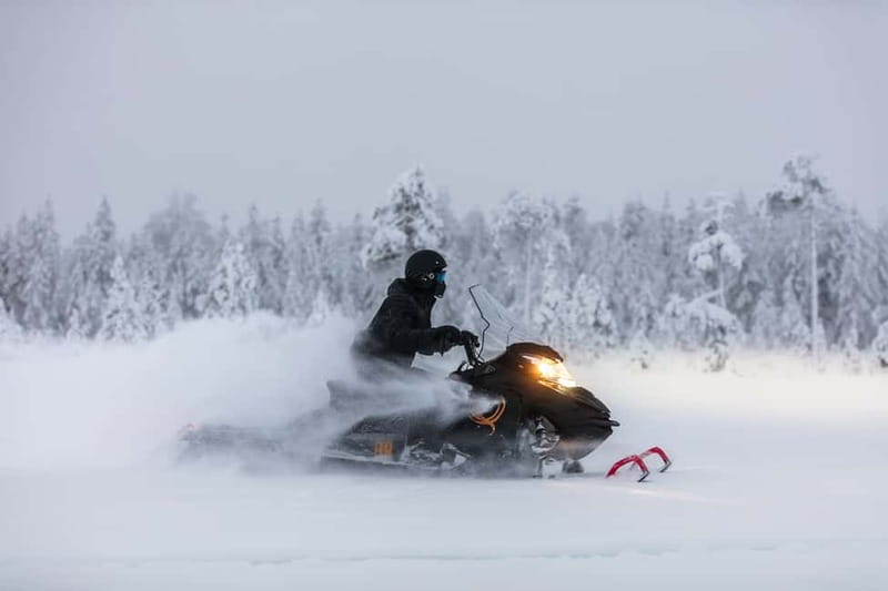 3-hour snowmobiling adventure in Levi - From Levi pickup to Arctic Circle Snowmobile Park