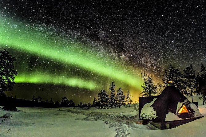 Auroras in Saariselkä – Northern Lights Photo Tour by Car and on Foot - Weather, cloud cover, and the odds of seeing aurora
