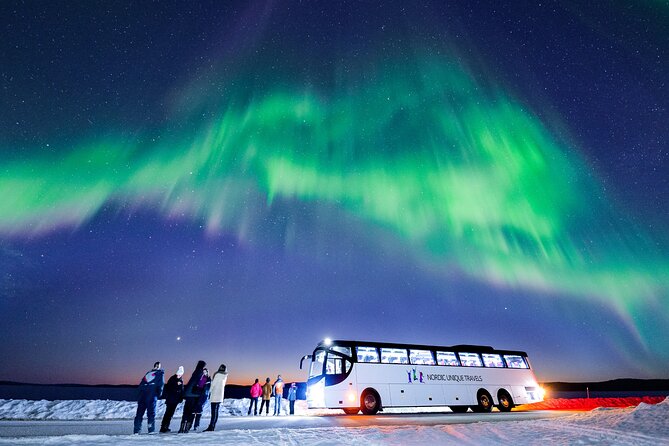 Bus Tour with Hunting Northern Lights - Chasing the aurora from central Rovaniemi