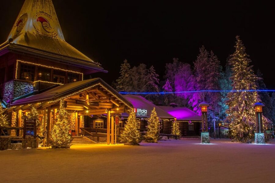 City tour and Santa Claus village visit in Lapland - Crossing the Arctic Circle Line