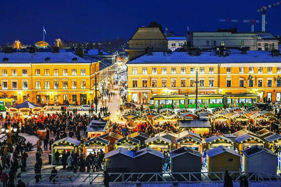 CITY Tour with Food Tasting in Helsinki - Timing, walking, and seasonal conditions