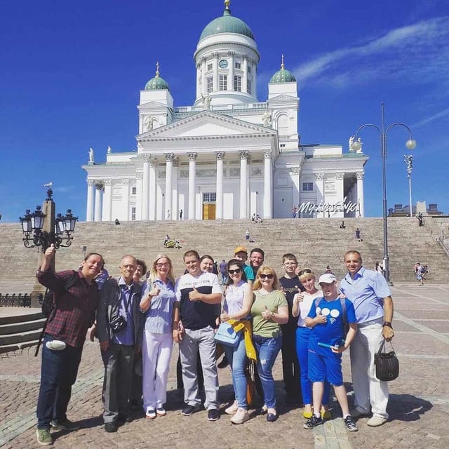 Discover the heart of Finland with a local guide. - Esplanadi, a green pause in the center