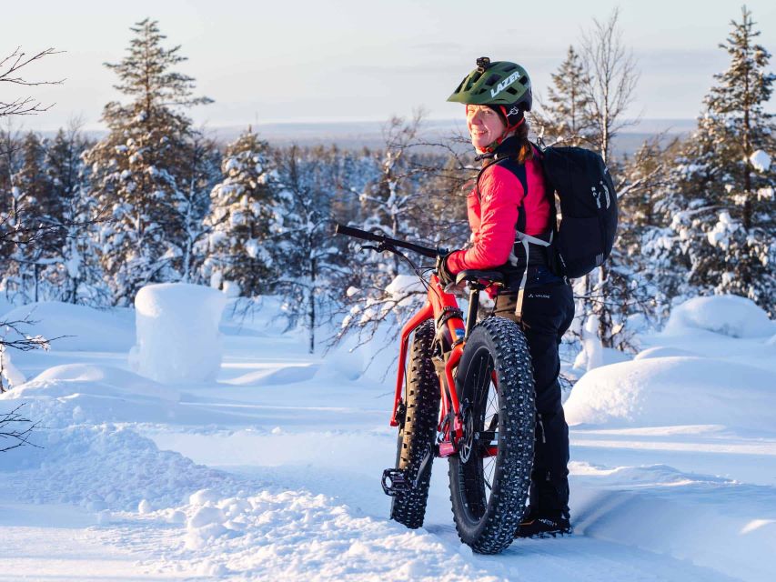 E-FatBike experience in small groups - Following the snowy trails uphill