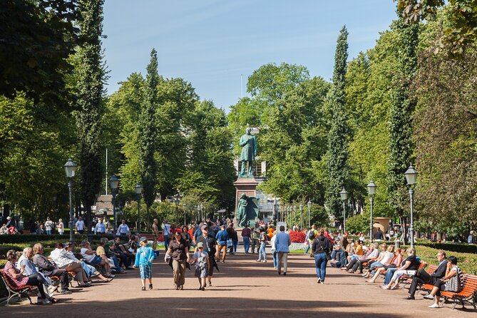 Epic Helsinki: English Speaking Walking Tour - Stories, Questions, and Daniel’s Style