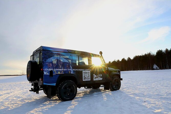 Expedition "INTO THE WILD" Safari and Lunch in Glass Igloo - The glass igloo by the lake
