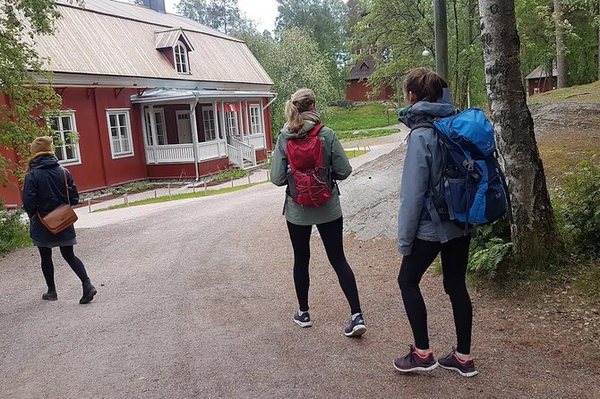Explore happiest Helsinki: Bike/Ebike: BBQ, Sauna, Forest, &Parks - BBQ time after the first ride