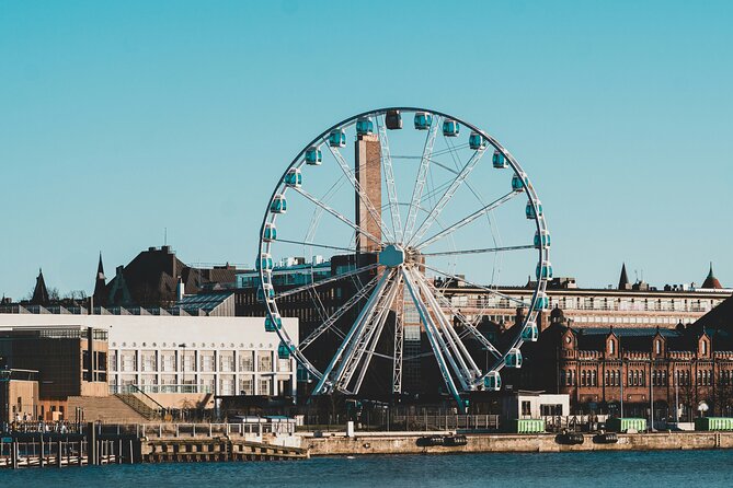Explore Helsinki in Portuguese with a PRIVATE guide - Uspenski Cathedral and the northern waterfront