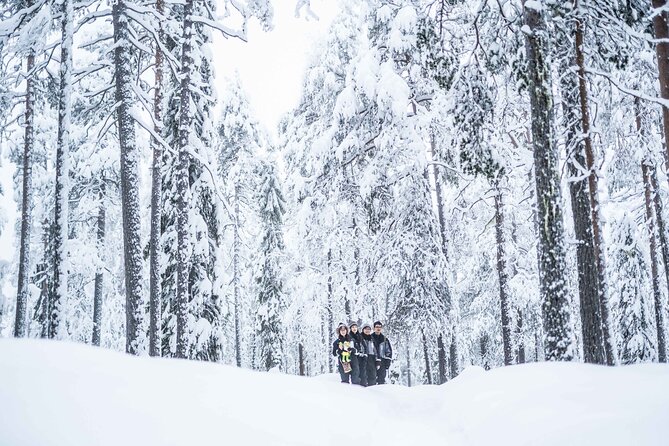 Explore the Wilderness - Preparing with warm clothes and winter boots
