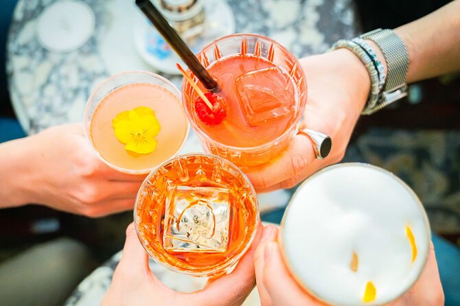 FOOD Tour with Roof Top Bar in Helsinki - Esplanadi Park adds breathing room