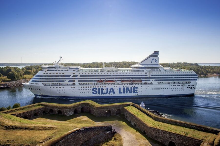 From Helsinki: 3-Day Return Cruise to Stockholm & Breakfast - Six hours to explore Stockholm