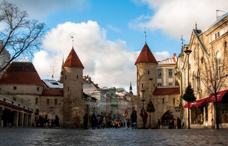 From Helsinki: Guided Day Trip to Tallinn by Ferry & VIP Car - Why Tallinn works as a Helsinki day trip