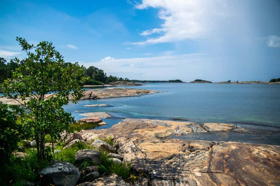 From Helsinki: Guided Tour of Porkkalanniemi Peninsula - Group Size and Guide Attention