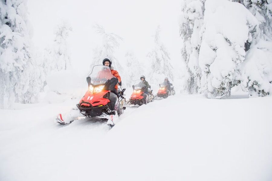 From Rovaniemi: Guided Lapland Snowmobile Adventure - Meeting the tour and getting dressed for the Arctic