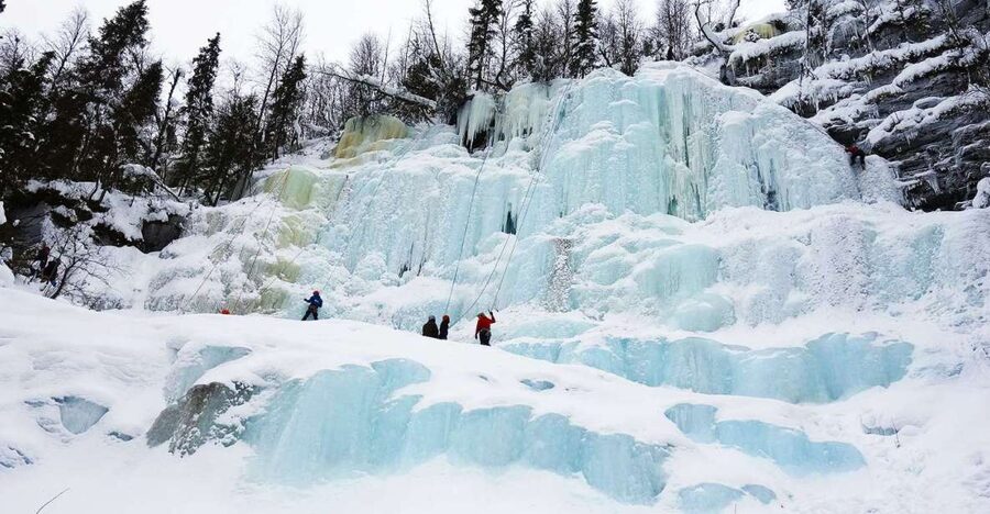 From Rovaniemi: Korouoma Frozen Waterfalls Small-Group Hike - Guide quality and language choices