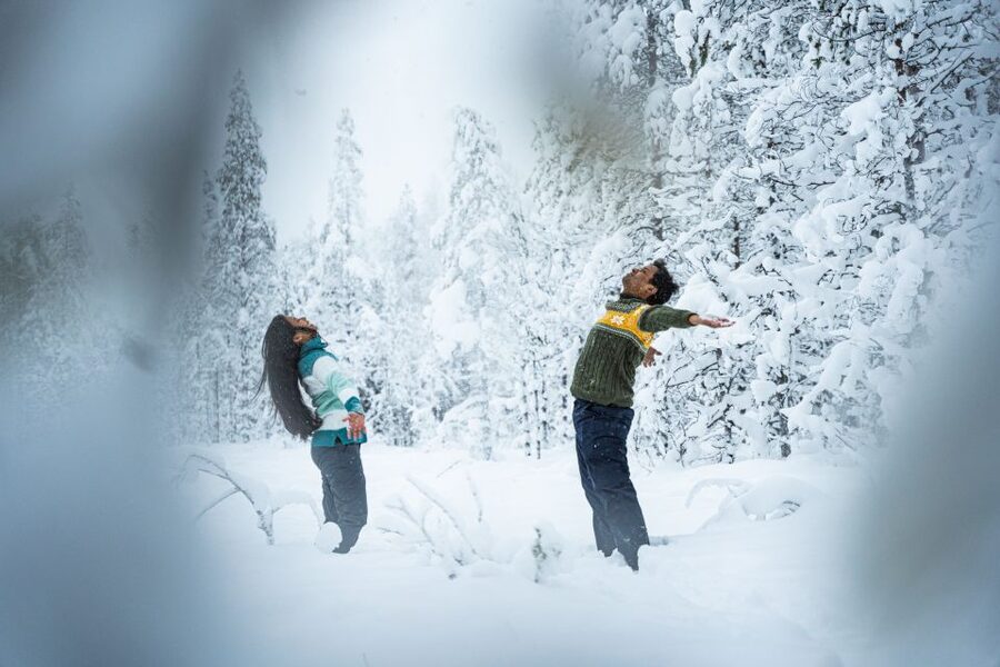 From Rovaniemi: Private Photoshoot in the Lappish Wilderness - Forest, water, and snow in one short session