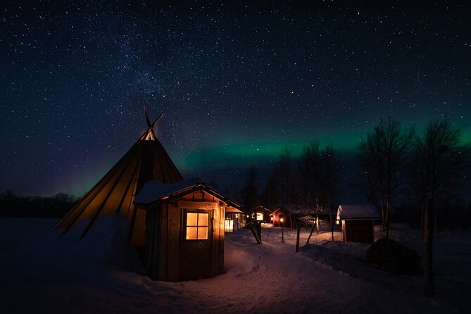 From Saariselkä: Northern lights tour to Lake Inari, incl. dinner - Leaving Saariselkä for the Ivalo wilderness