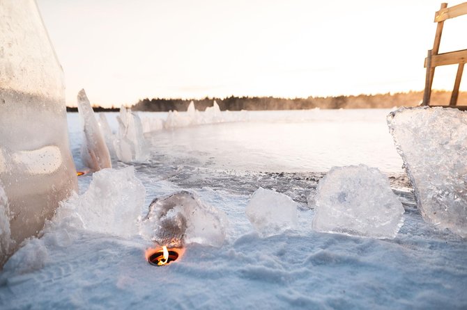 Full Day Lapland Tour, including Lunch and Dinner - The wood-burning sauna and Arctic water
