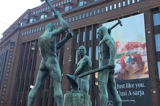 Helsinki Airport Layover Sightseeing Tour - Esplanadi Park: a quick green pause