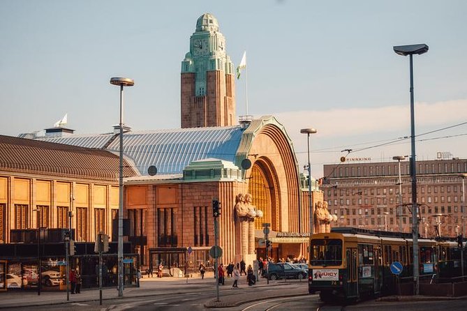 Helsinki and Suomenlinna Sightseeing Tour - Senate Square, the market district, and Esplanadi