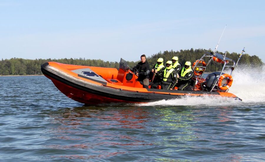 Helsinki: Archipelago RIB Boat Tour with BBQ Lunch and Sauna - Key points to know before booking