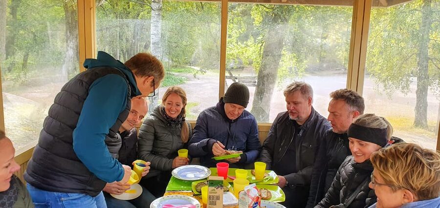Helsinki: Bike or E-Bike Tour, BBQ, Sauna, Parks, and Forest - Guides, group size, and the quality of the day