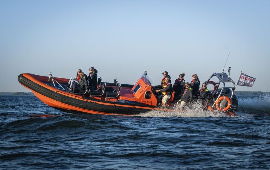 Helsinki: City and Outer Islands Guided RIB Boat Tour - The archipelago appears beyond the city
