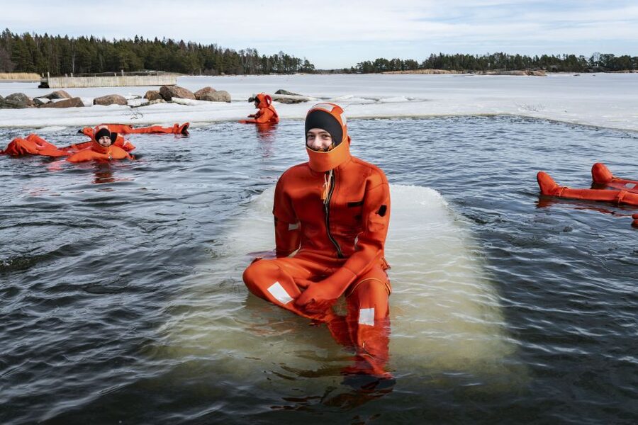 Helsinki: Floating Experience in a Survival Suit - Floating in open water
