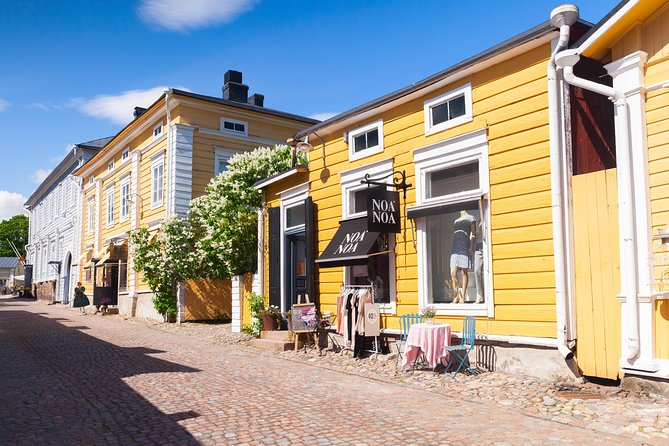 Helsinki Highlight and Porvoo Day Sightseeing Tour - What the guides add to the day