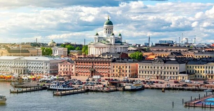 Helsinki : Highlights Walking Tour - What this Helsinki walk does well