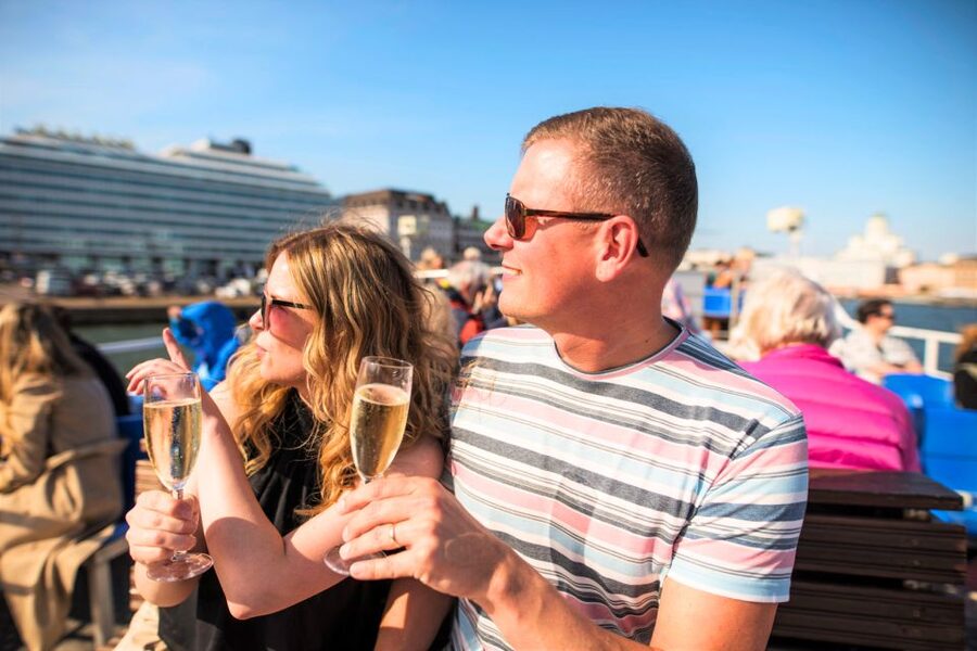 Helsinki: Hop-On Hop-Off Bus and Sightseeing Boat Tour - Starting at bus stop 1 in Helsinki’s historic center