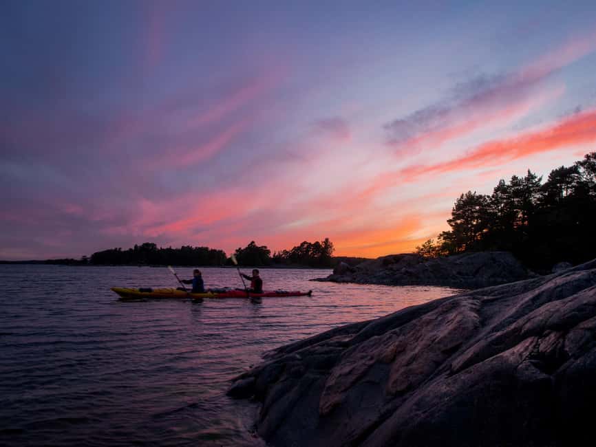 Helsinki: Midnight Sun Kayaking Tour with Campfire - Starting at Vuosaari Paddling Center