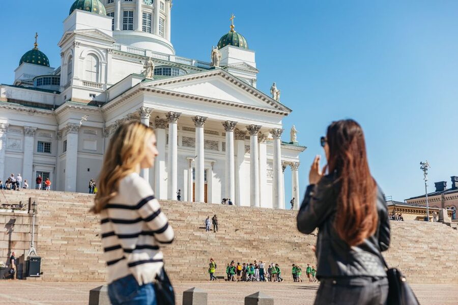 Helsinki: Private Tour with a Local Guide - Choosing between two, three, or six hours