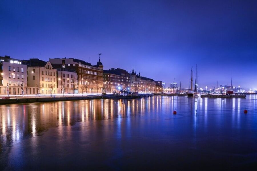 Helsinki: Private Walking Tour with a Local Guide - Starting at your Helsinki hotel