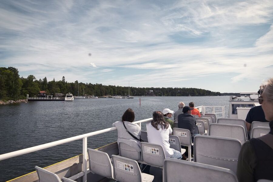 Helsinki: Sightseeing Canal Cruise with Audio Commentary - The icebreakers are a real Helsinki highlight