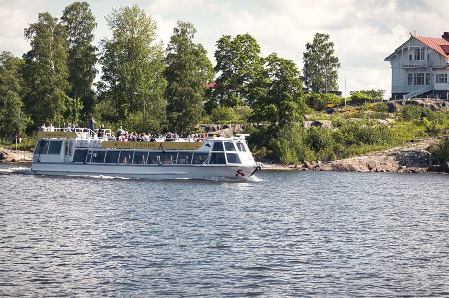 Helsinki: Sightseeing Canal Cruise with Audio Commentary - Seating, weather, and the onboard café
