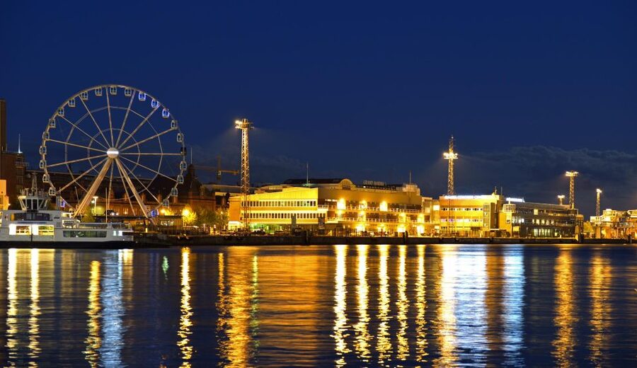Helsinki: SkyWheel Helsinki Entry Ticket - Exchanging your voucher at the harbor-side wheel