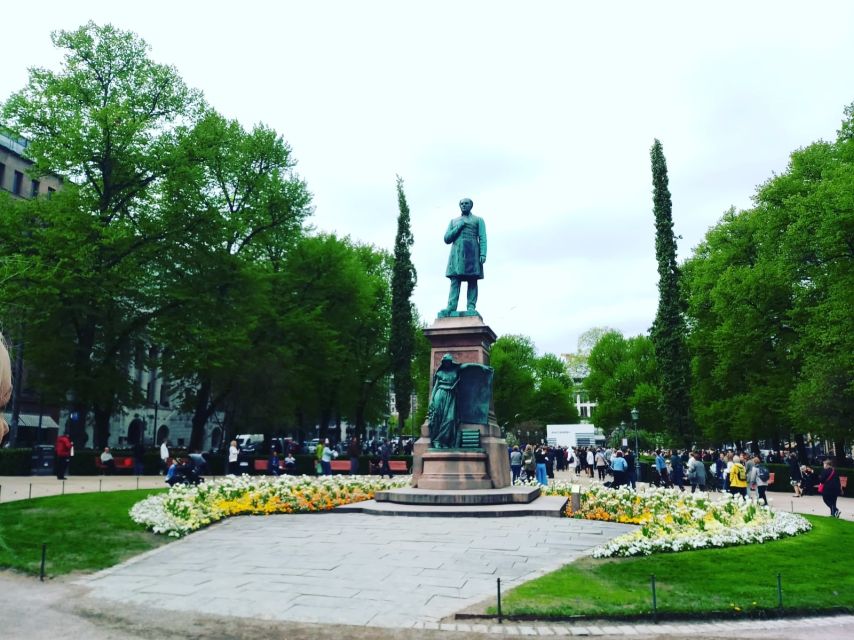 Helsinki Stopover Tour with Round-Trip Airport Transfers - Uspenski Cathedral and the grand route to Senate Square