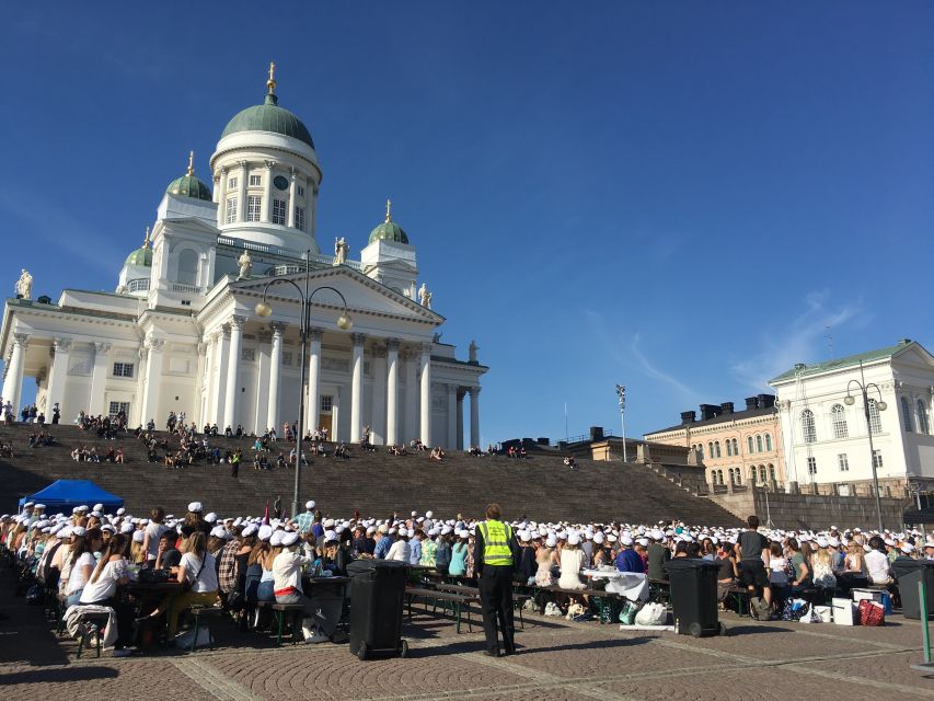 Helsinki Stopover Tour with Round-Trip Airport Transfers - What the guide adds in only three hours