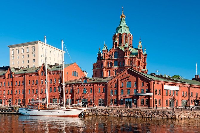 Helsinki Walking Tour with PRIVATE Professional guide - Esplanade Park, Helsinki’s local promenade