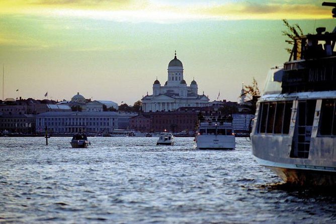 Helsinki Walking Tour with PRIVATE Professional guide - Kauppatori Market and the South Harbour