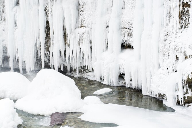 Hike to Frozen Waterfalls of Korouoma Including BBQ Lunch from Rovaniemi - A Finnish fire lunch in the woods