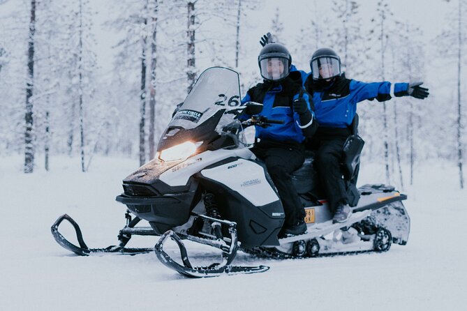 Ice Fishing by Snowmobile in Levi - The 10 to 15 kilometer snowmobile ride