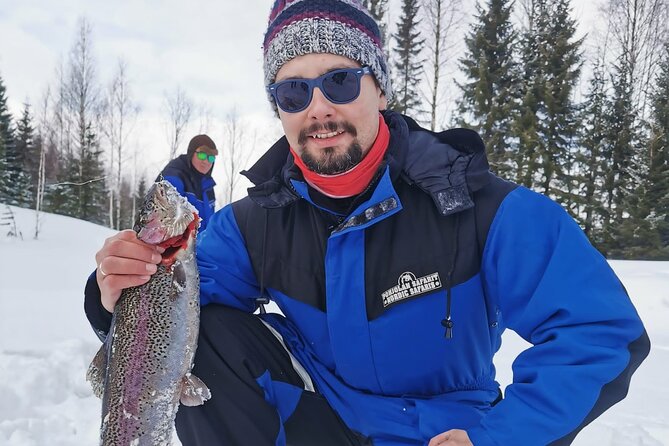 ICE FISHING experience - A hot drink before returning to town