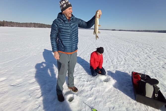Ice fishing experience with Backpacker Helsinki Tour - At a glance