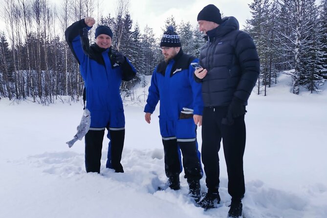 ICE FISHING experience - Making your first hole through the ice