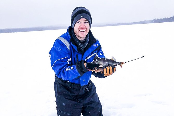 Ice Fishing Trip in Rovaniemi - The Guide Makes the Difference
