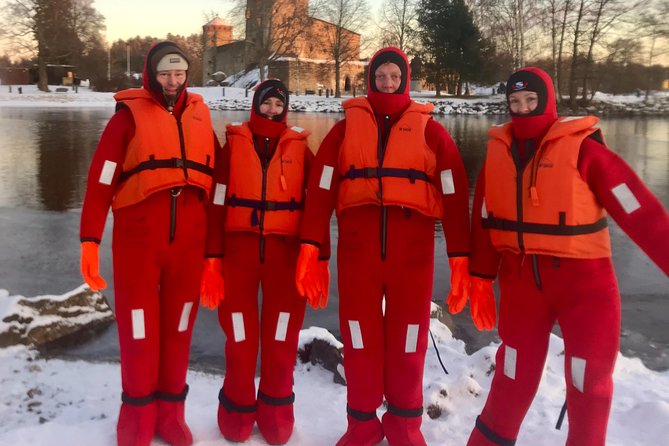 Ice-Floating Experience in Savonlinna - What the floating session is really like