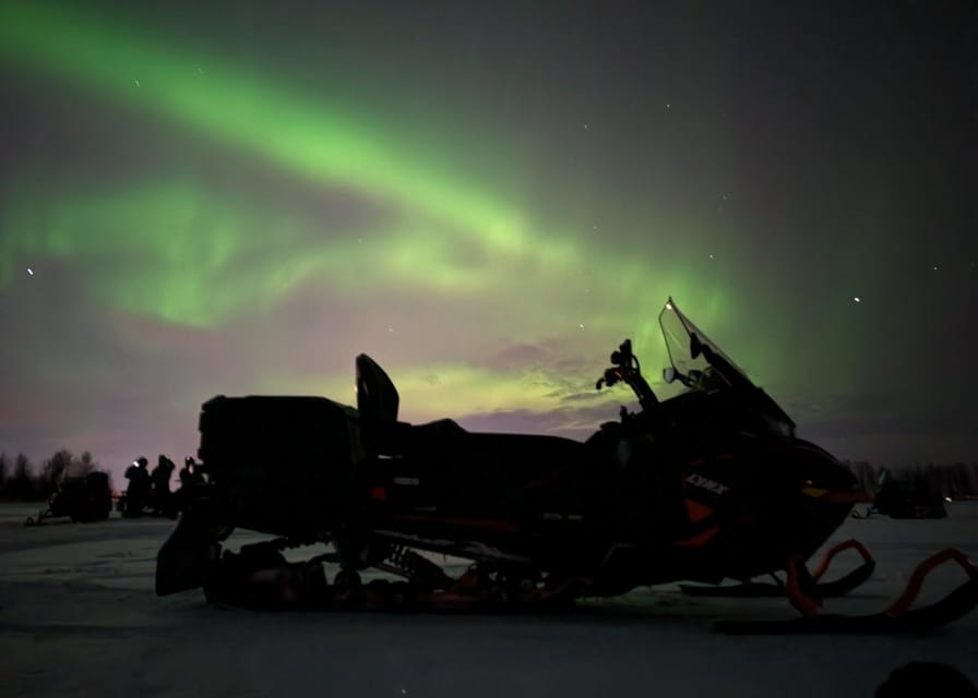 Kemi-Tornio: Night Safari on Snowmobiles - Getting dressed for the Arctic night