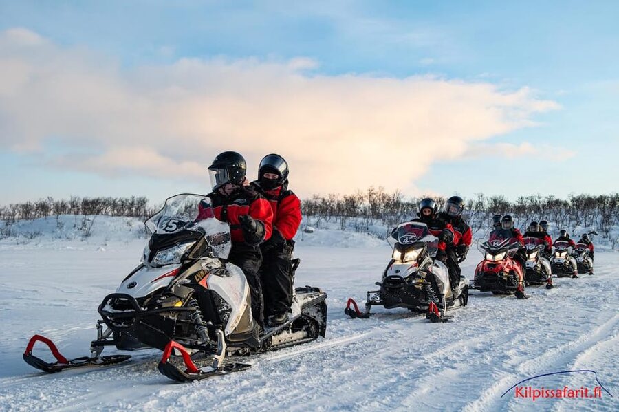 Kilpisjärvi: Border of Three Countries Snowmobile Safari - Crossing Lake Kilpisjärvi in winter
