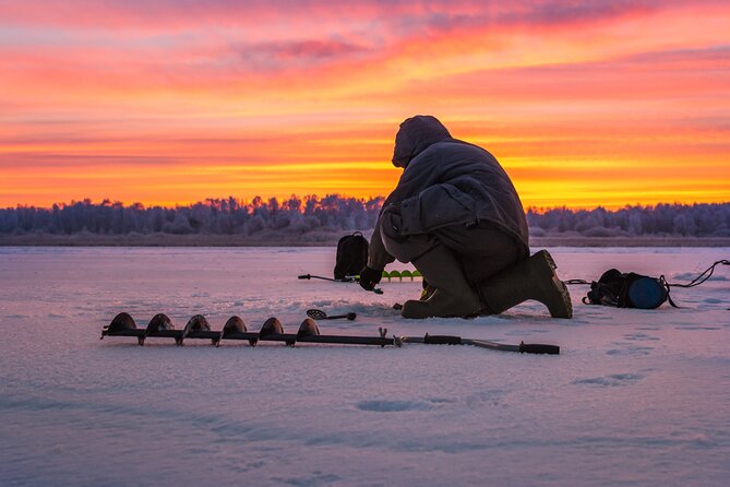 Lapland Ice Fishing Experience from Rovaniemi - Campfire cooking in the snow
